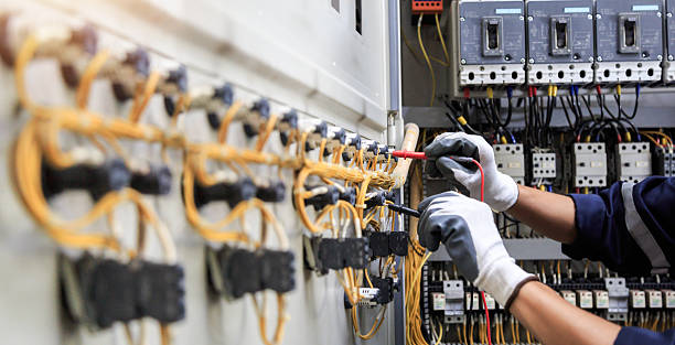 Professional Electrician technician working in Bothell East, WA
